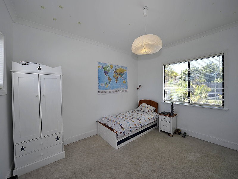 12 Lyelta Street, Falcon WA 6210