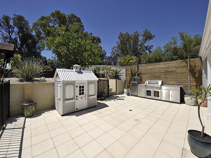 12 Lyelta Street, Falcon WA 6210