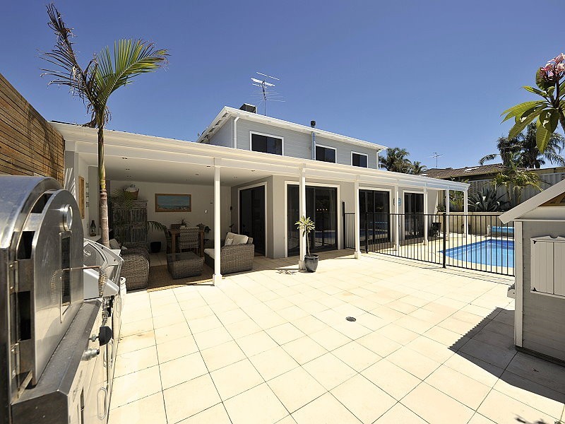 12 Lyelta Street, Falcon WA 6210