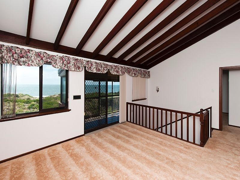 1/7 Rocklea Place, Silver Sands WA 6210