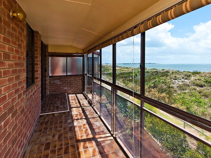 1/7 Rocklea Place, Silver Sands WA 6210