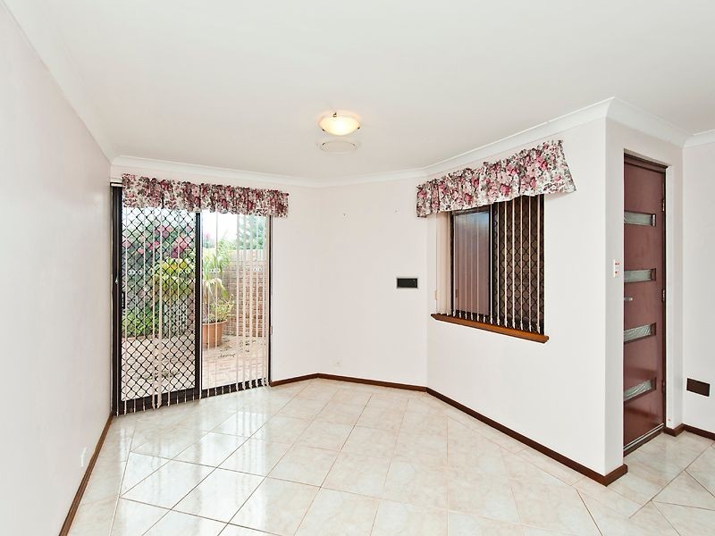 1/7 Rocklea Place, Silver Sands WA 6210