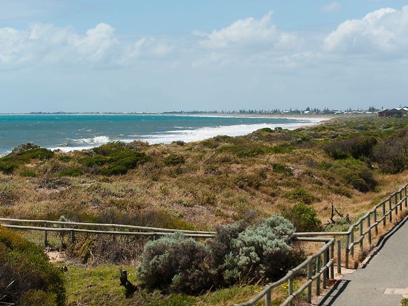 1/7 Rocklea Place, Silver Sands WA 6210