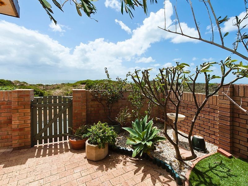 1/7 Rocklea Place, Silver Sands WA 6210