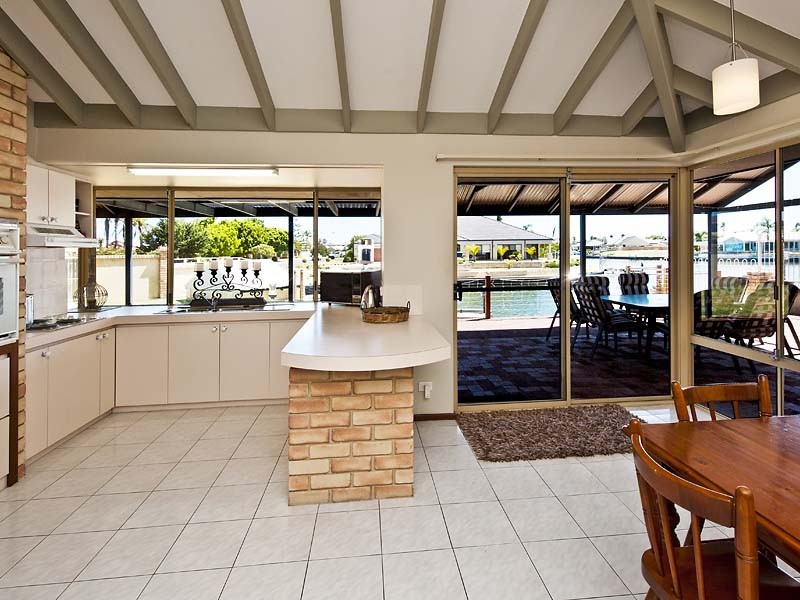 36 Waterside Drive, Dudley Park WA 6210