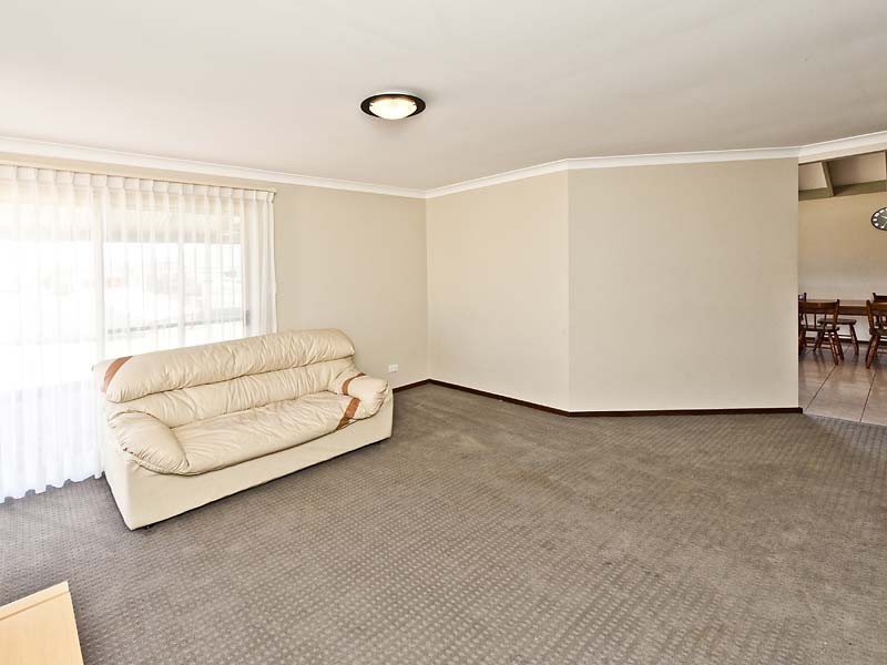 36 Waterside Drive, Dudley Park WA 6210