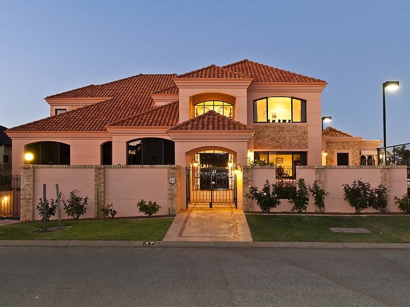 37 Santavea Mews, Halls Head WA 6210