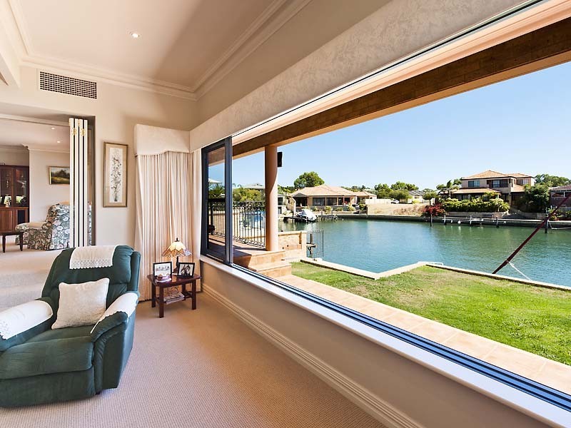 37 Santavea Mews, Halls Head WA 6210