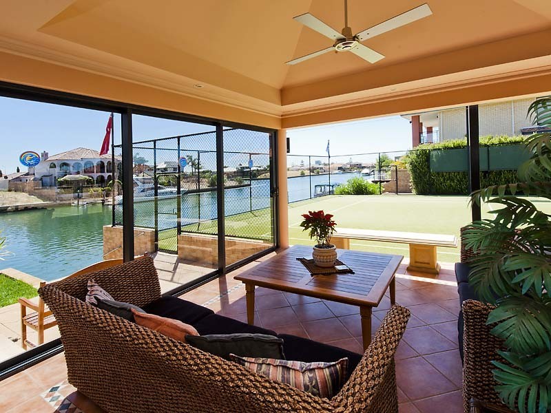 37 Santavea Mews, Halls Head WA 6210