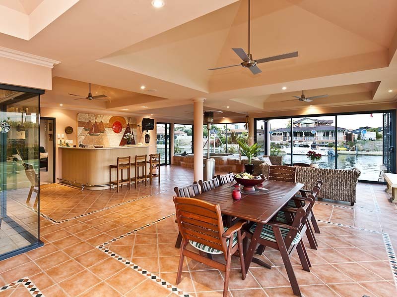 37 Santavea Mews, Halls Head WA 6210