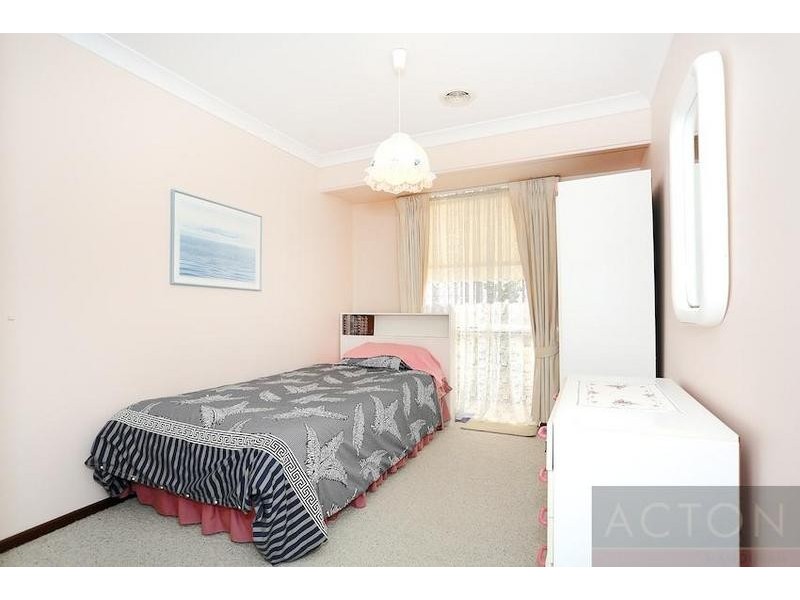 23 Silvertop Avenue, Halls Head WA 6210