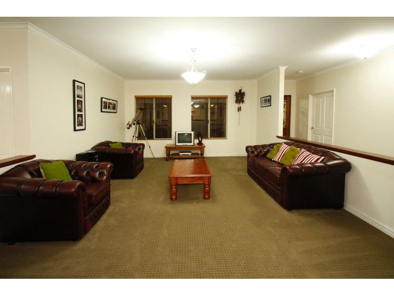 1 Harvest Chase, Madora Bay WA 6210