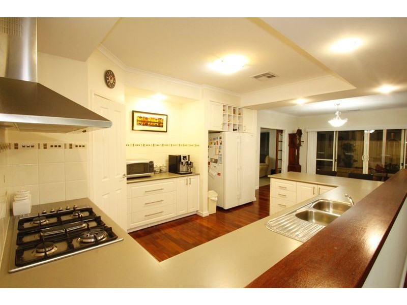 1 Harvest Chase, Madora Bay WA 6210
