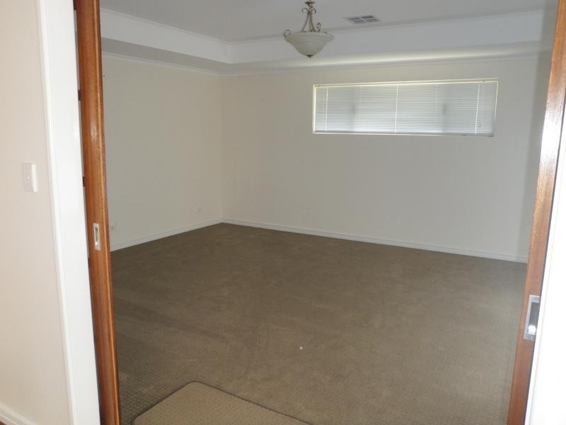 1 Harvest Chase, Madora Bay WA 6210