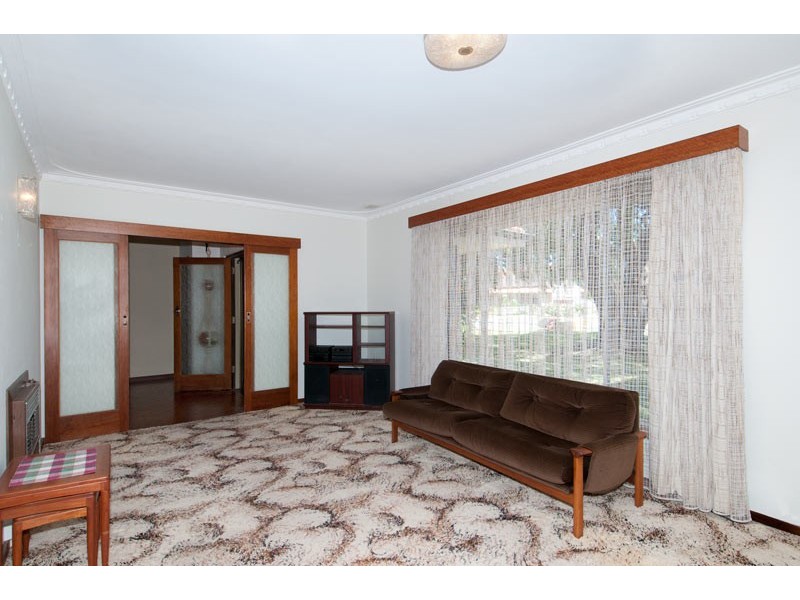 9 McKerracher Street, Dudley Park WA 6210