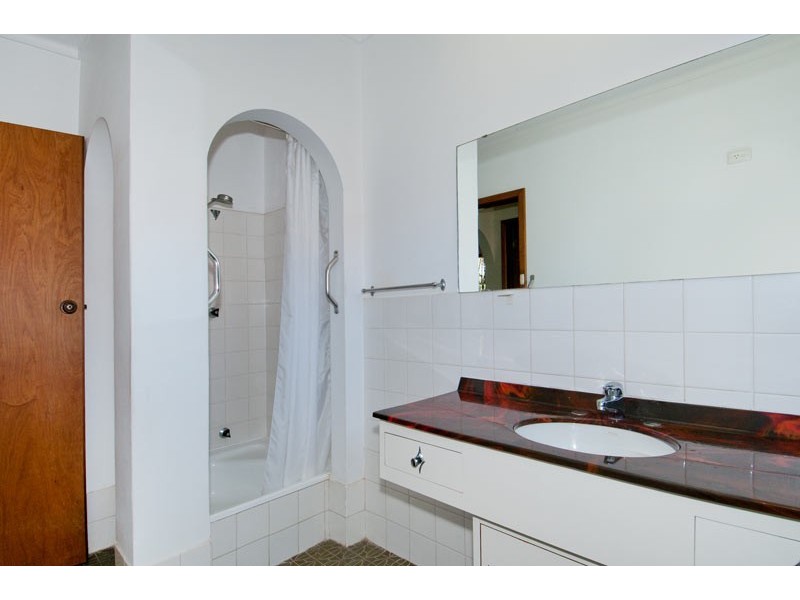 9 McKerracher Street, Dudley Park WA 6210