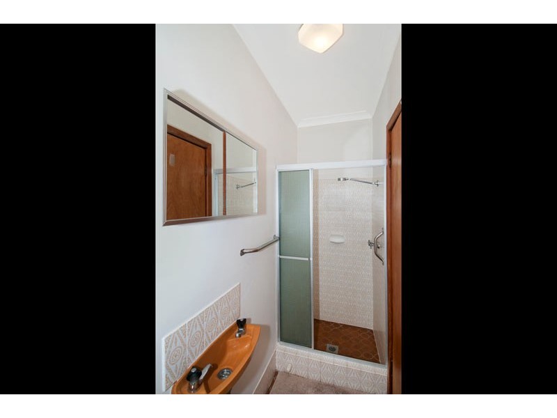 9 McKerracher Street, Dudley Park WA 6210