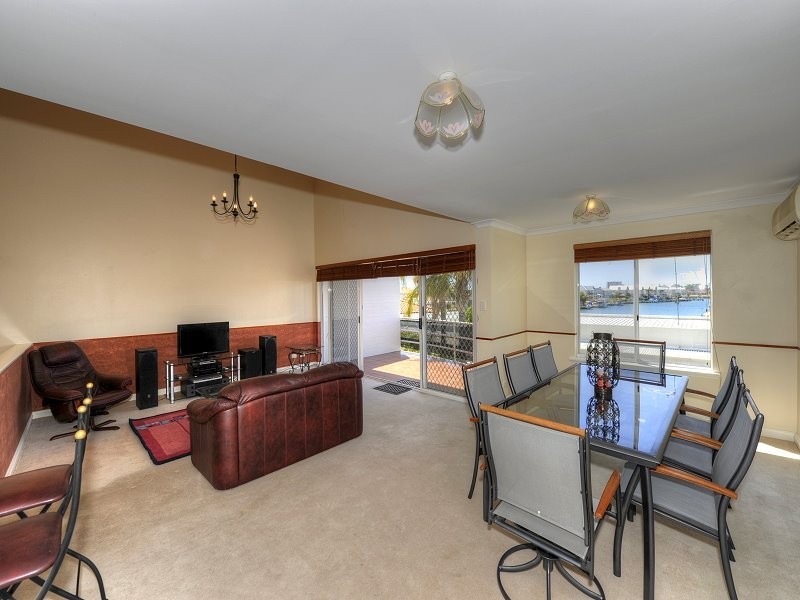 45 Waterside Drive, Dudley Park WA 6210