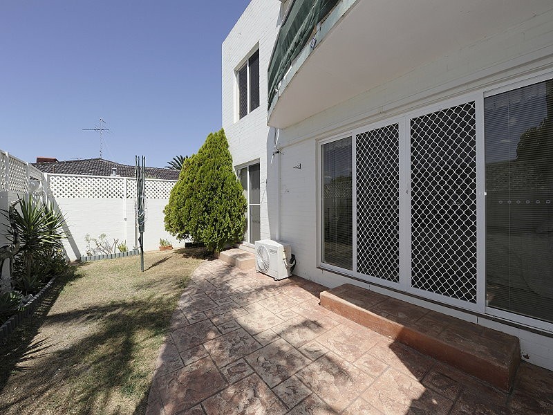 45 Waterside Drive, Dudley Park WA 6210