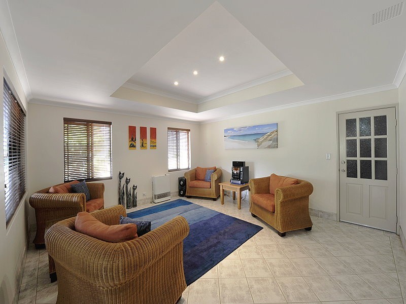 3 Lilly Pilly Lookout, Halls Head WA 6210