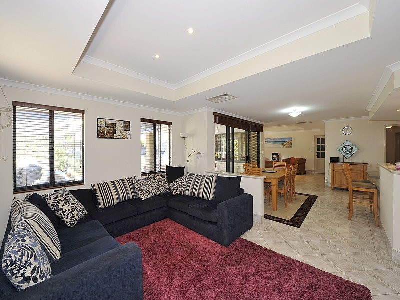 3 Lilly Pilly Lookout, Halls Head WA 6210