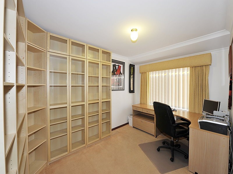 3 Lilly Pilly Lookout, Halls Head WA 6210