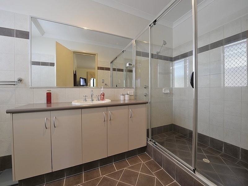 3 Lilly Pilly Lookout, Halls Head WA 6210