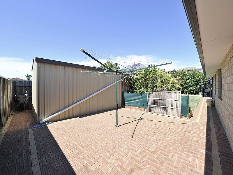 3 Lilly Pilly Lookout, Halls Head WA 6210