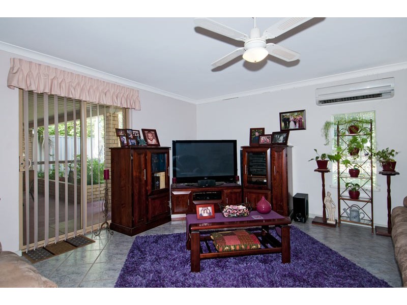 9 Vermont Avenue, Meadow Springs WA 6210