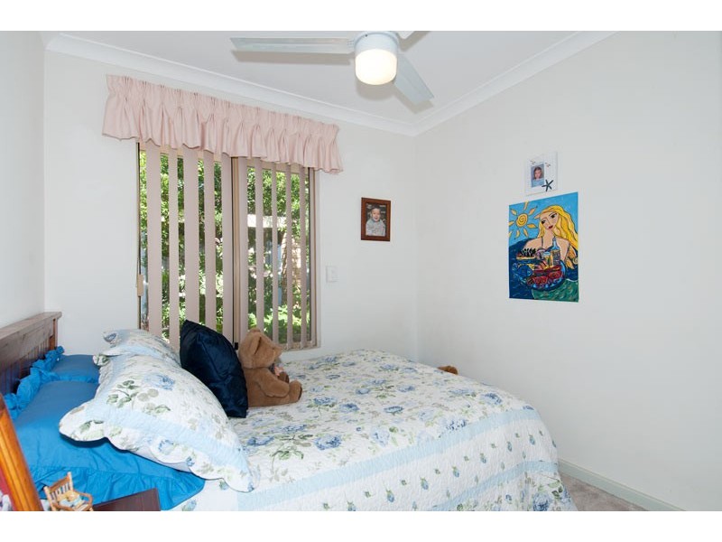 9 Vermont Avenue, Meadow Springs WA 6210