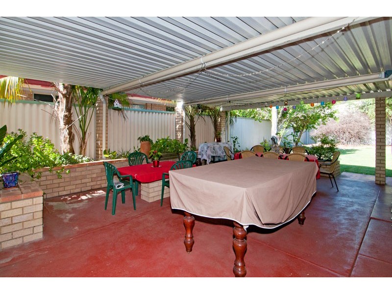 9 Vermont Avenue, Meadow Springs WA 6210