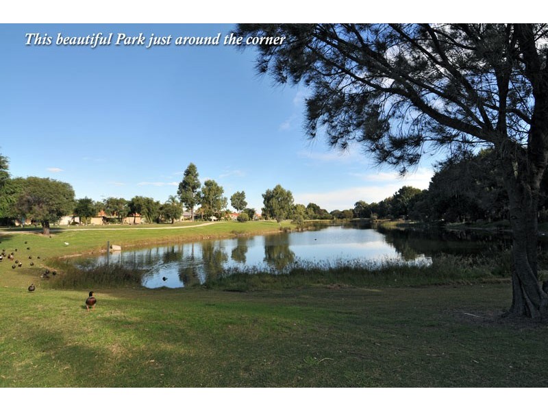 9 Vermont Avenue, Meadow Springs WA 6210