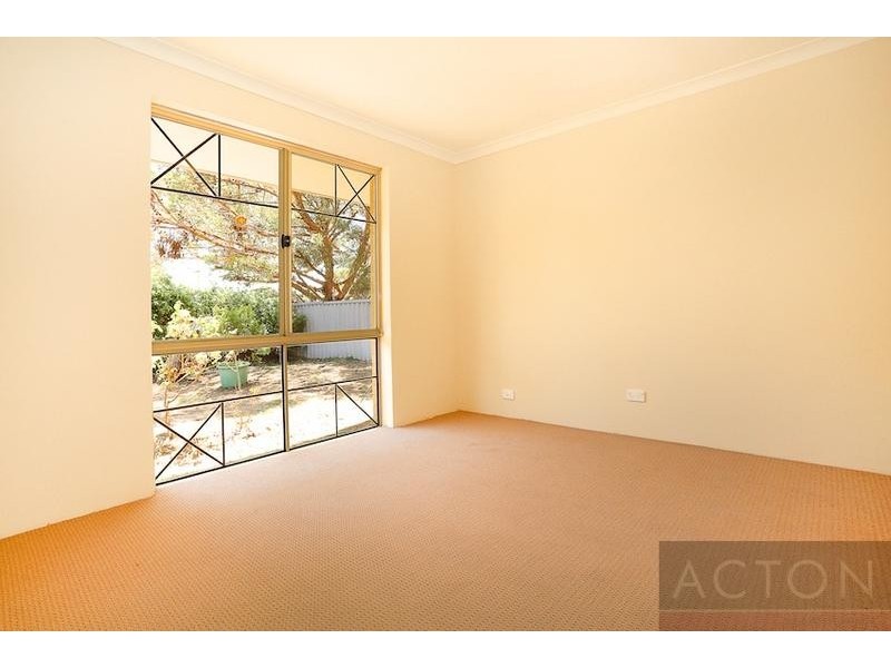 14 Newlyn Way, Coodanup WA 6210