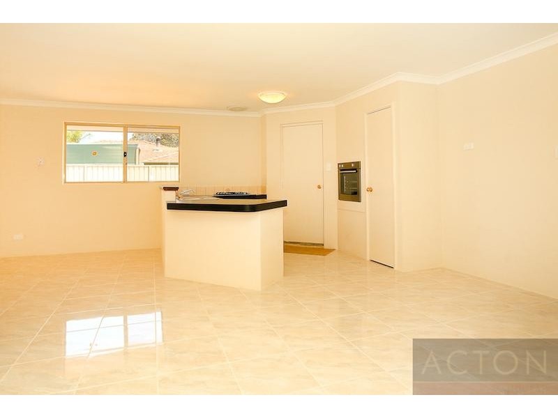 14 Newlyn Way, Coodanup WA 6210