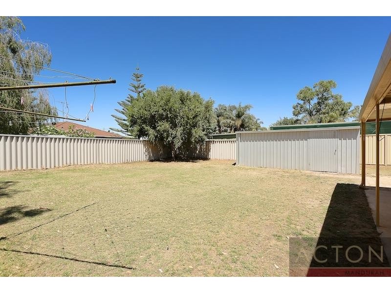 14 Newlyn Way, Coodanup WA 6210