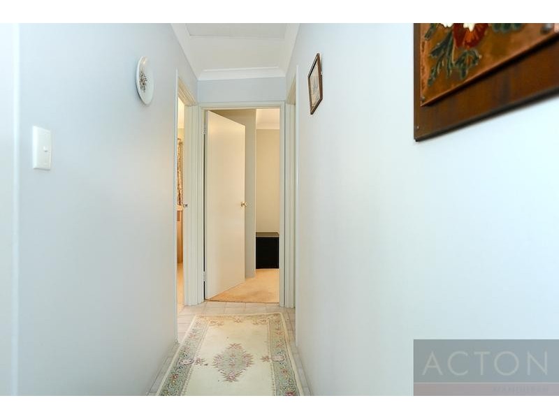 2 Troon Grove, Halls Head WA 6210