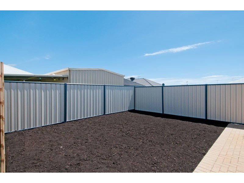 18 St Cloud Link, Meadow Springs WA 6210