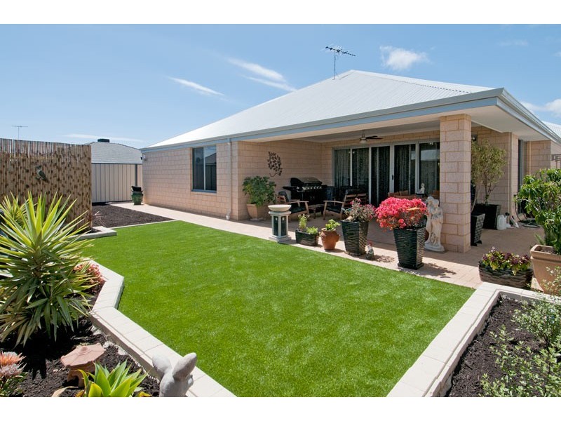 18 St Cloud Link, Meadow Springs WA 6210