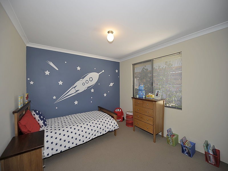 199 Peelwood Parade, Halls Head WA 6210