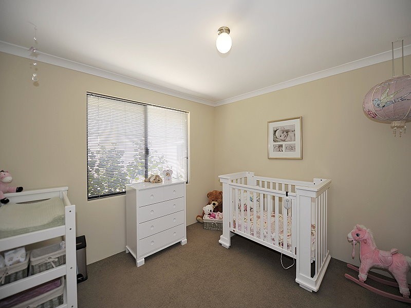 199 Peelwood Parade, Halls Head WA 6210