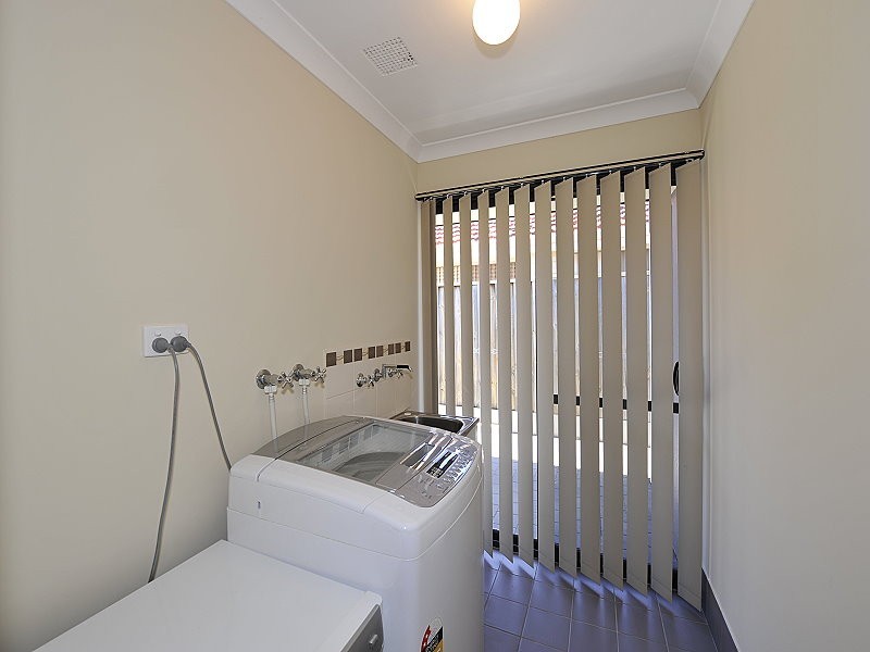 199 Peelwood Parade, Halls Head WA 6210