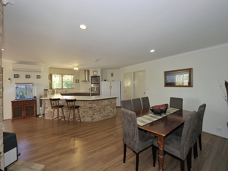 18 Yorrell Place, Halls Head WA 6210