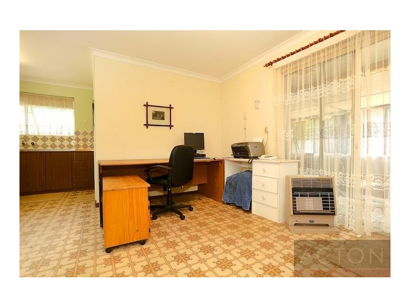 32 Kookerbrook Street, Dudley Park WA 6210