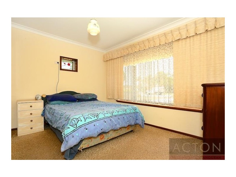 32 Kookerbrook Street, Dudley Park WA 6210