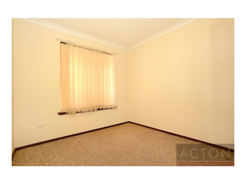 32 Kookerbrook Street, Dudley Park WA 6210