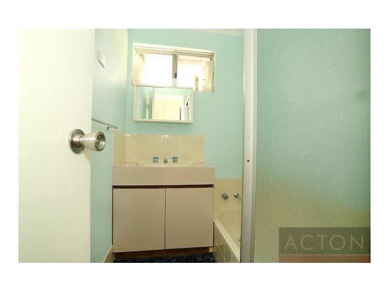 32 Kookerbrook Street, Dudley Park WA 6210