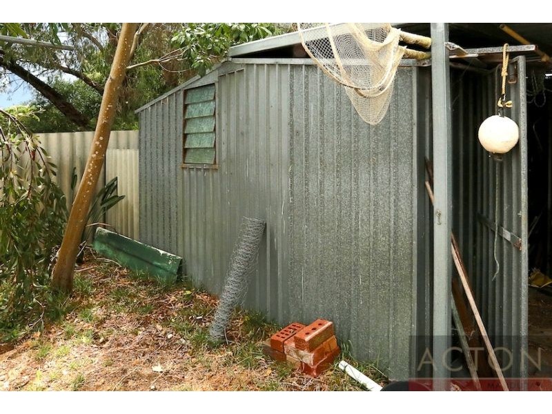 32 Kookerbrook Street, Dudley Park WA 6210