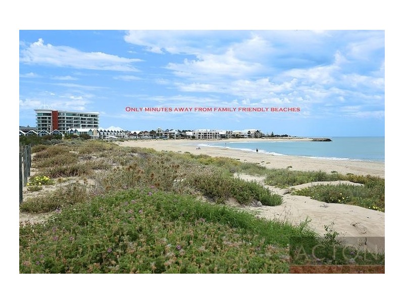 32 Kookerbrook Street, Dudley Park WA 6210