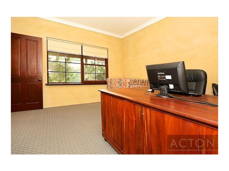 6 White Hill Road, Bouvard WA 6211