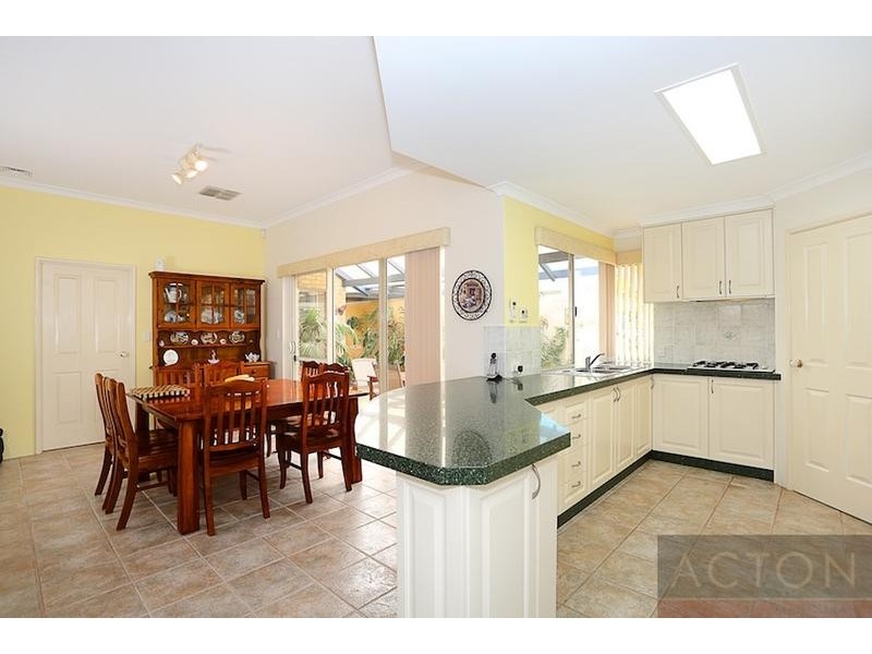 9 Tasman Loop, Dudley Park WA 6210